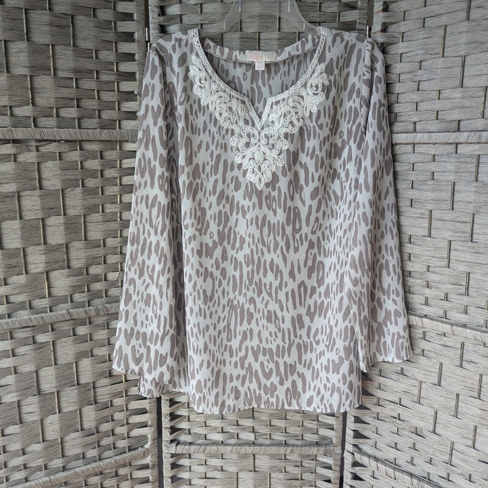 Belle by Kim Gravel Blouse Taupe Animal Print Lace‎ Embroidered V-Neck Sz M Chic